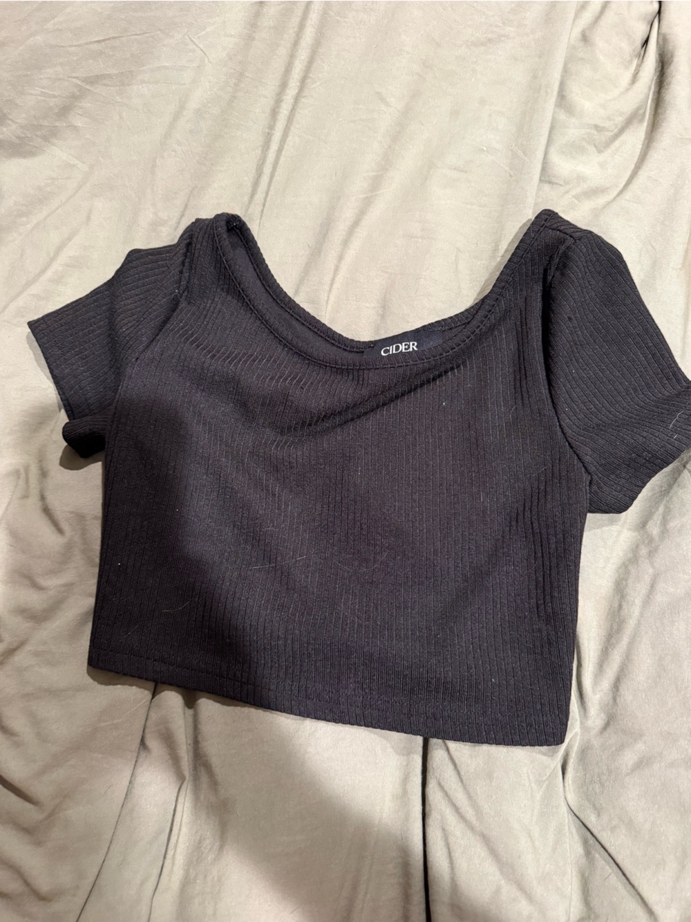 Black Ribbed Women’s Crop Top - CIDER
